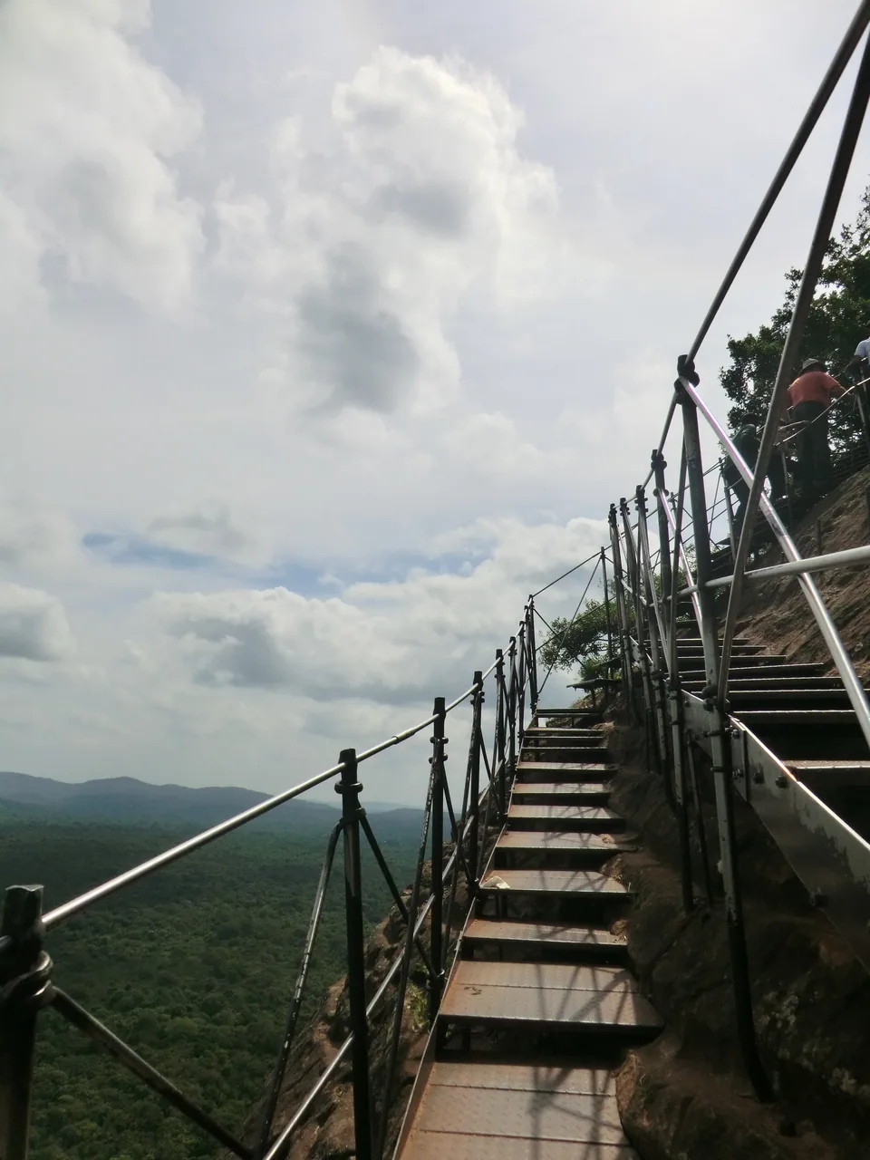 Sigiriya by Daibo Taku