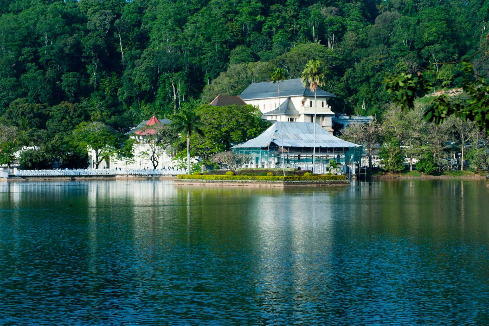 Kandy Lake by Atlantic Ambience