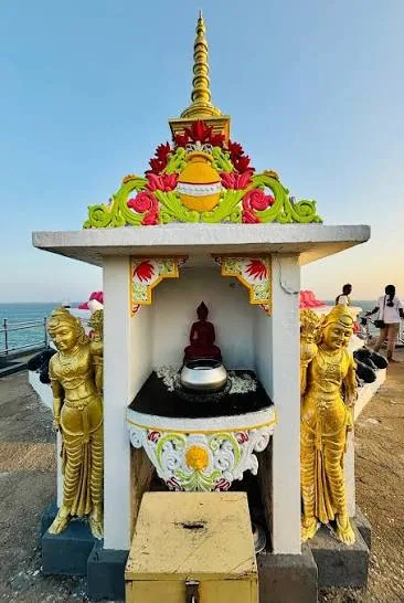 Kirinda Vihara Maha Devi Temple by LKTraveler admin upload