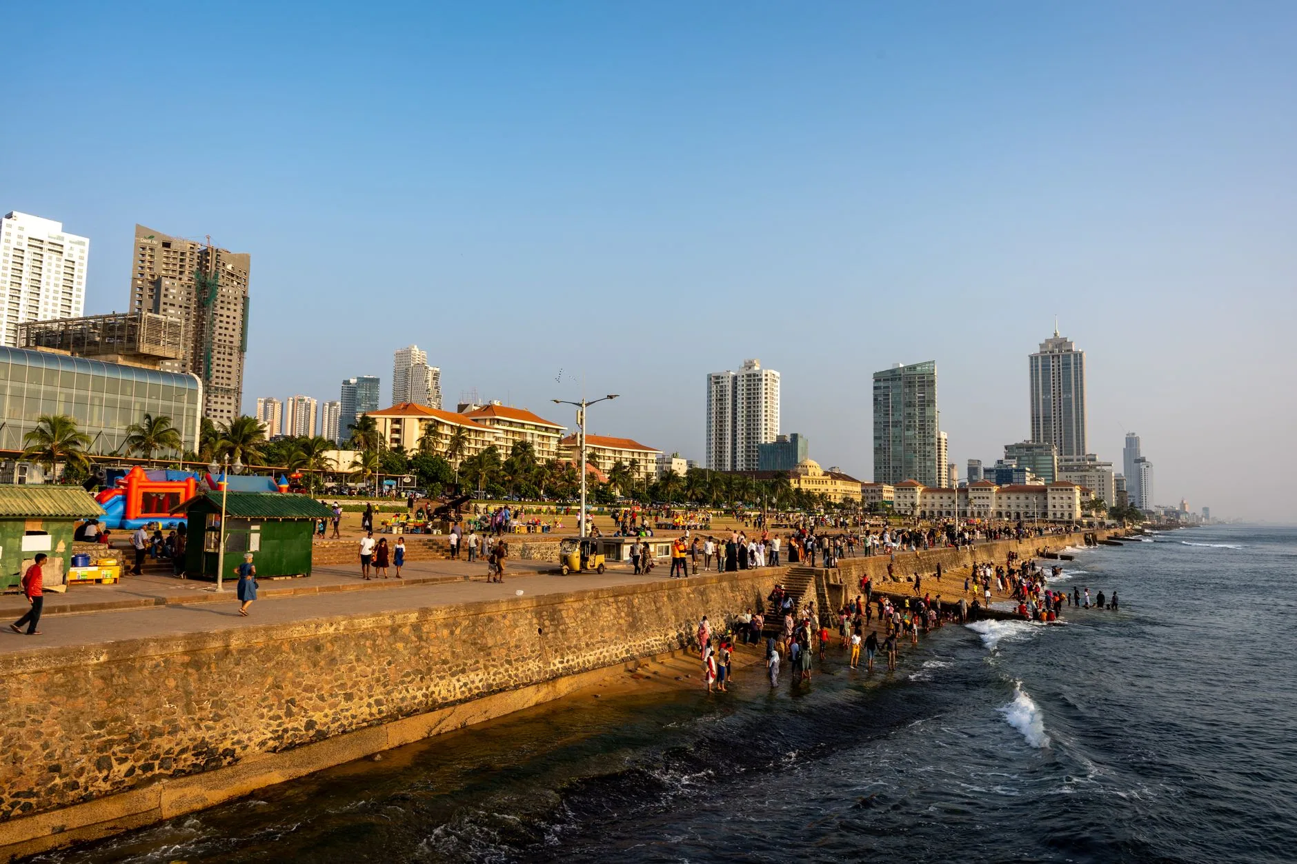 Galle Face Green by Thilina Alagiyawanna