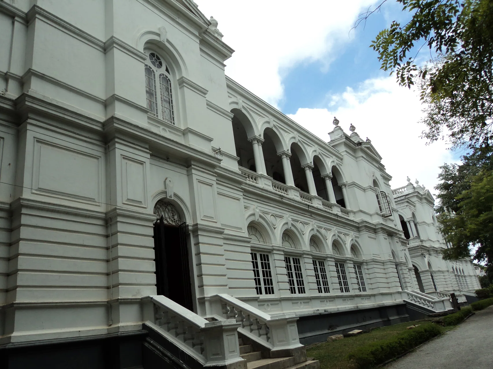 Colombo National Museum by Hasindu2008