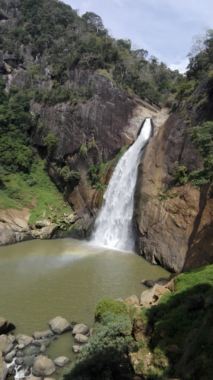 Dunhinda Falls by PRAVEEN230
